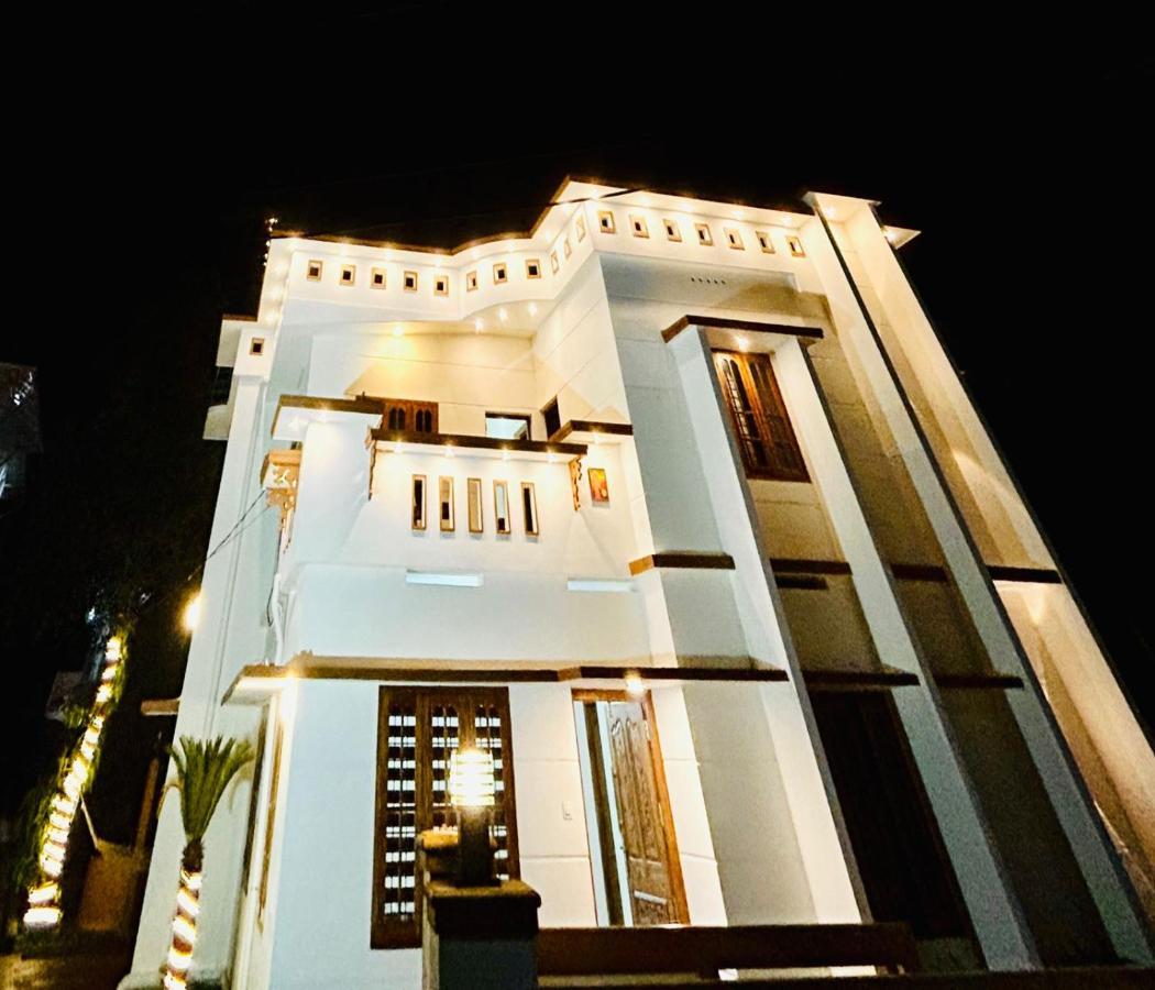Skylounge Residency