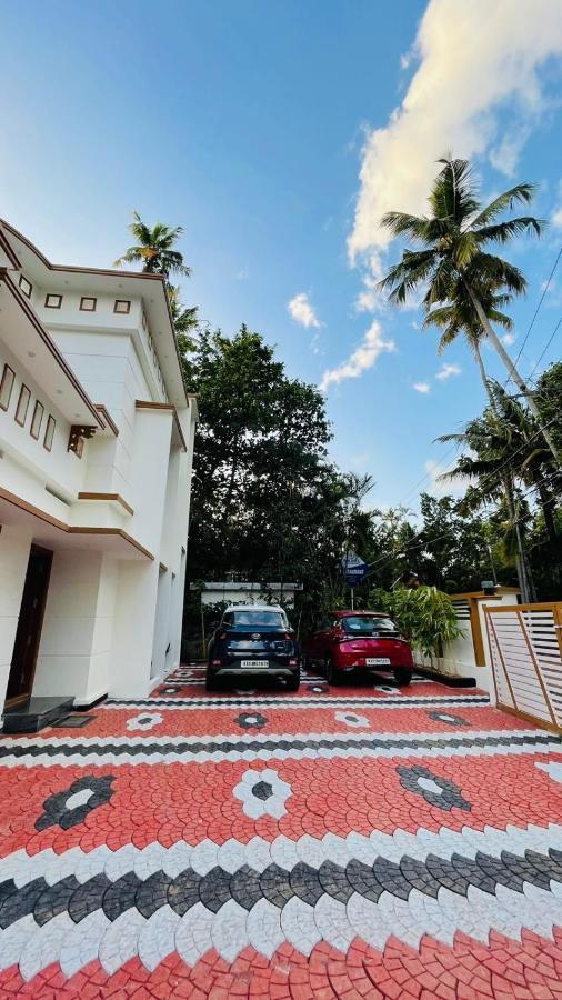 Skylounge Residency Homestay *